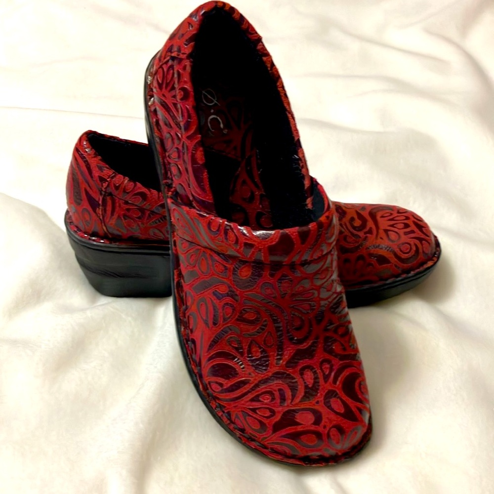 boc Red and Black Floral Embossed Slip-On Mules